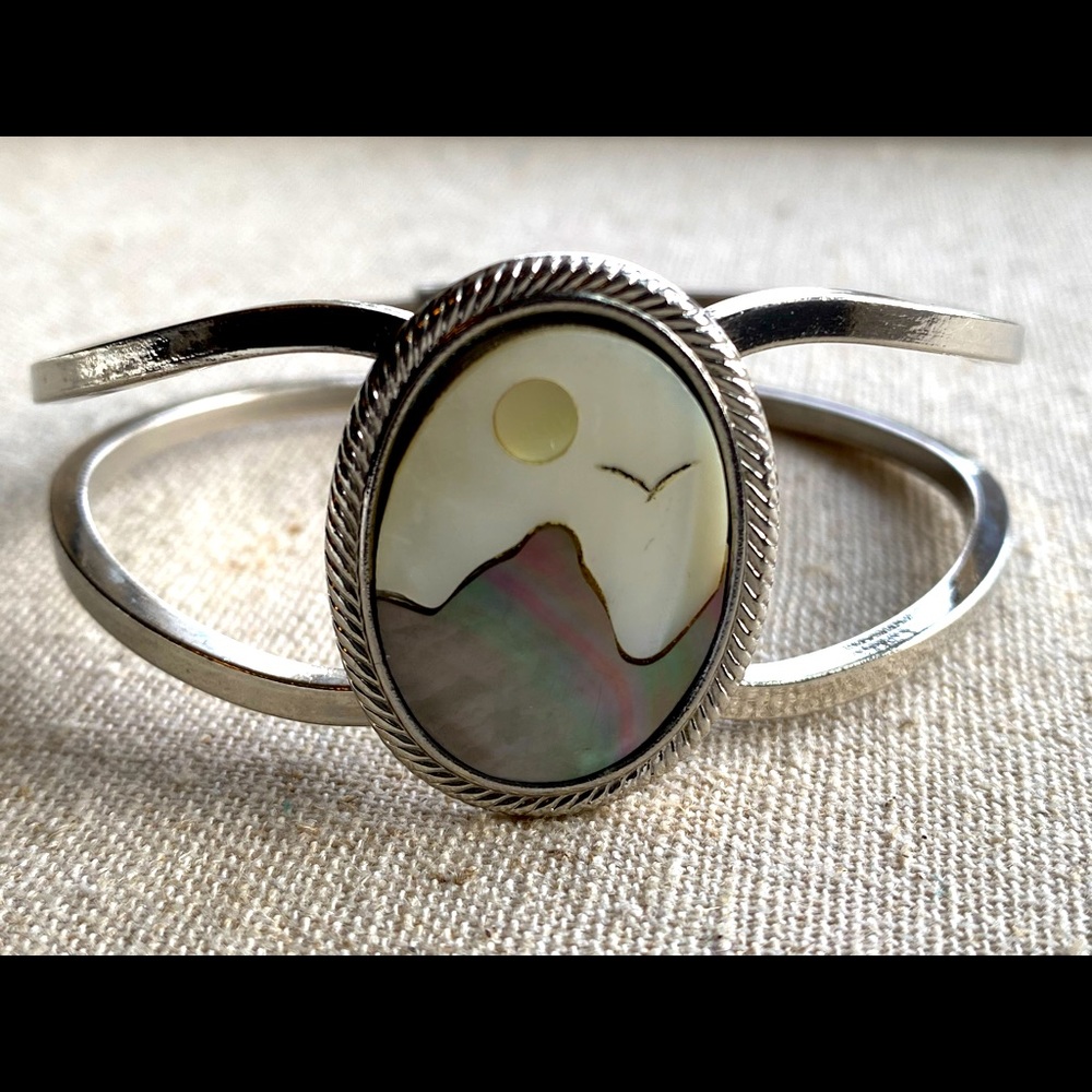 🌴Mother of Pearl Inlay Landscape Clamper Bracelet